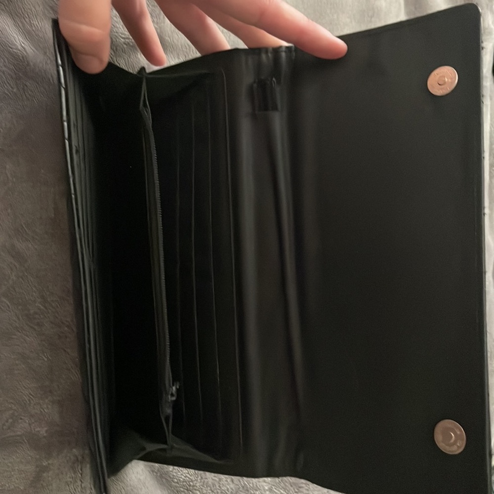 Super cute black clutch! - Picture 2 of 3